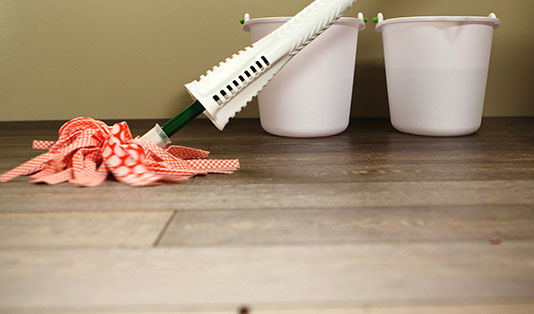 منظف ومطهر الأسطح الصلبه